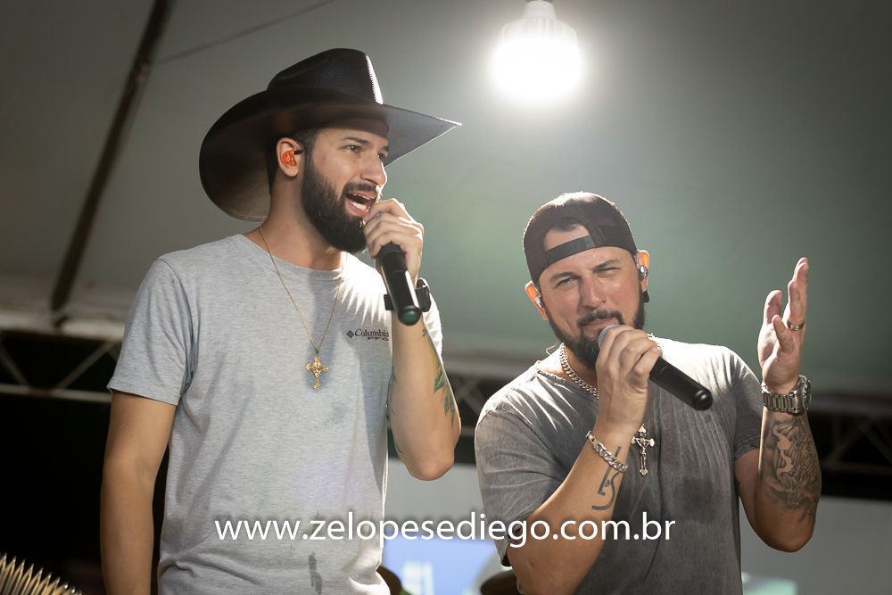 show-com-ze-lopes-e-diego-e-banda-em-barrinha