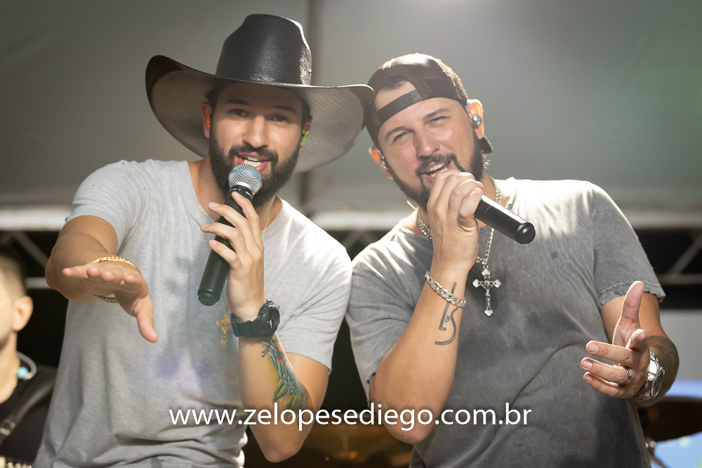 show-com-ze-lopes-e-diego-e-banda-em-barrinha