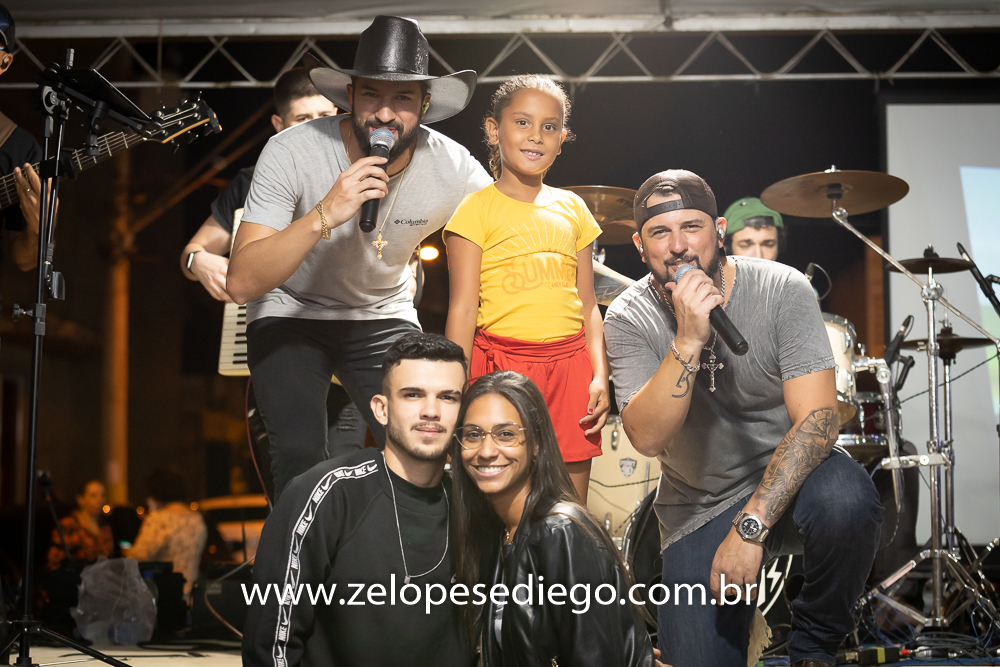 show-com-ze-lopes-e-diego-e-banda-em-barrinha