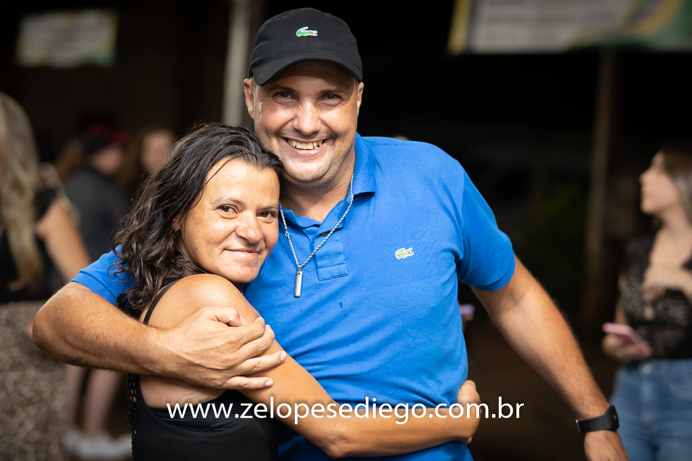 show-com-ze-lopes-e-diego-e-banda-em-barrinha