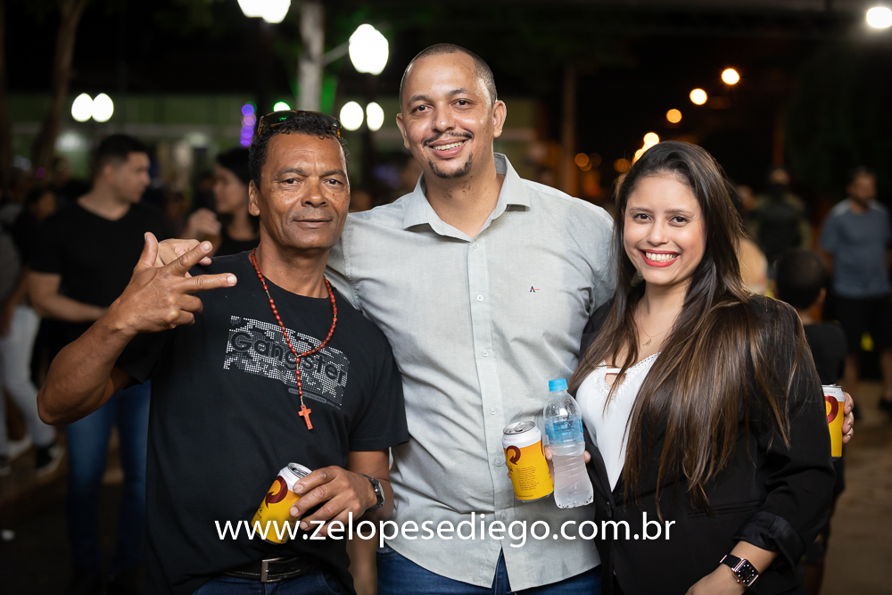 show-com-ze-lopes-e-diego-e-banda-em-barrinha