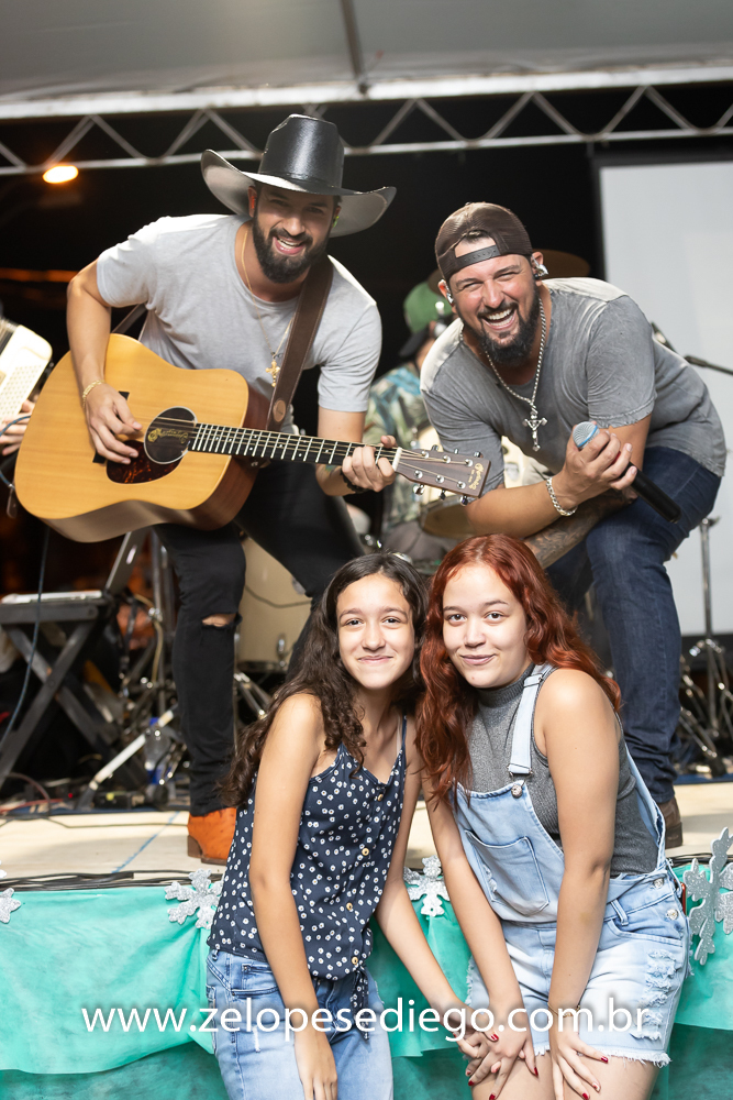 show-com-ze-lopes-e-diego-e-banda-em-barrinha