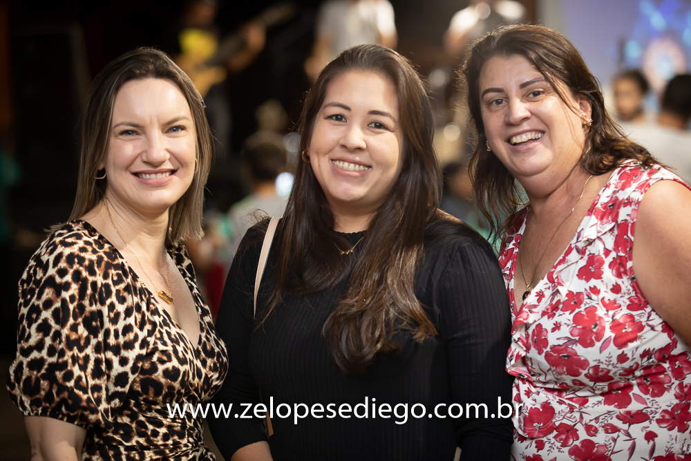 show-com-ze-lopes-e-diego-e-banda-em-barrinha