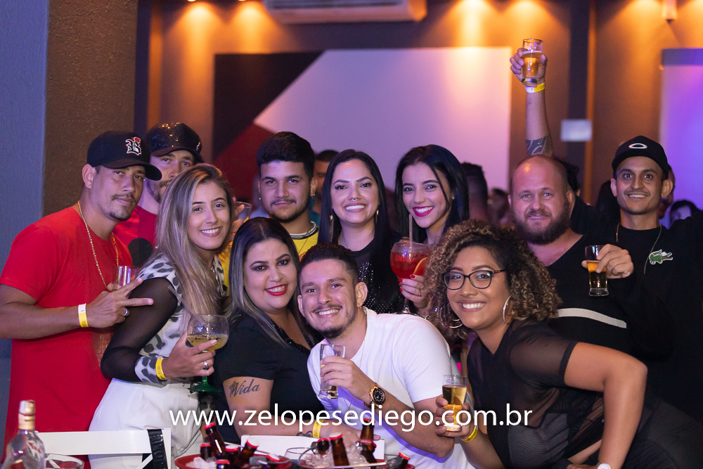 show-com-ze-lopes-e-diego-e-banda-no-bar-canacaiana-em-sertaozinho-sao-paulo