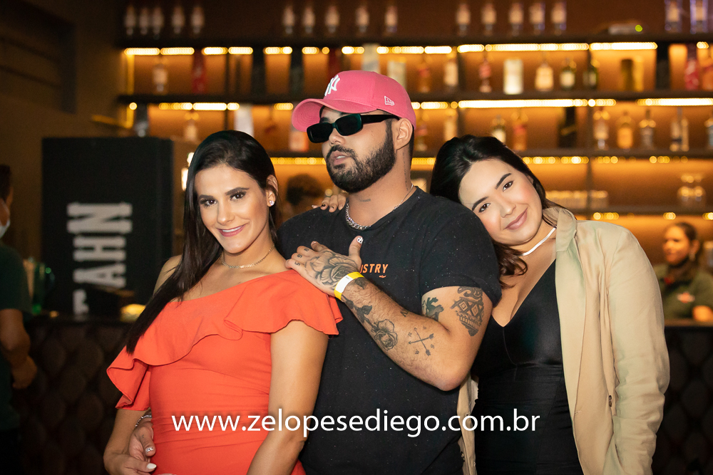 show-com-ze-lopes-e-diego-e-banda-no-bar-canacaiana-em-sertaozinho-sao-paulo