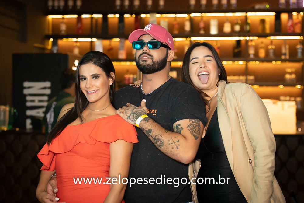 show-com-ze-lopes-e-diego-e-banda-no-bar-canacaiana-em-sertaozinho-sao-paulo