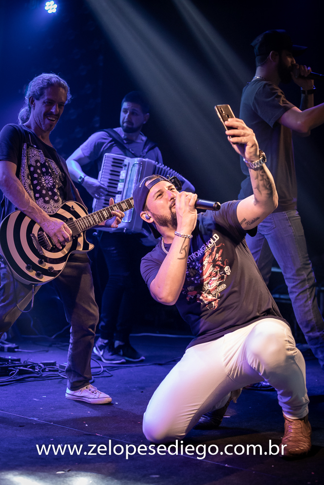 show-com-ze-lopes-e-diego-e-banda-no-bar-canacaiana-em-sertaozinho-sao-paulo