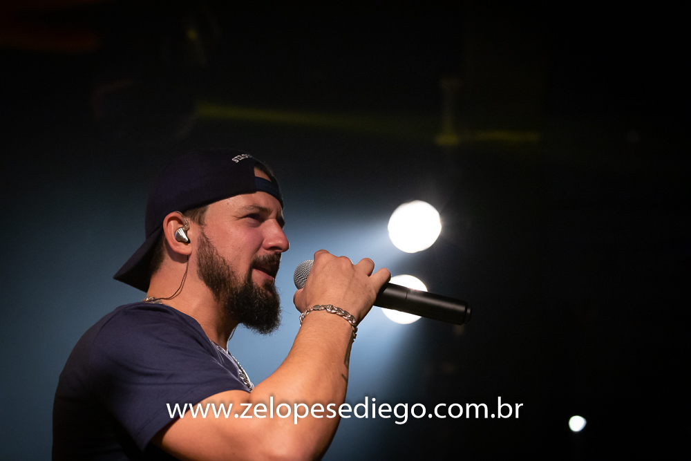 show-com-ze-lopes-e-diego-e-banda-no-bar-canacaiana-em-sertaozinho-sao-paulo