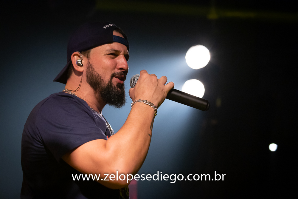 show-com-ze-lopes-e-diego-e-banda-no-bar-canacaiana-em-sertaozinho-sao-paulo