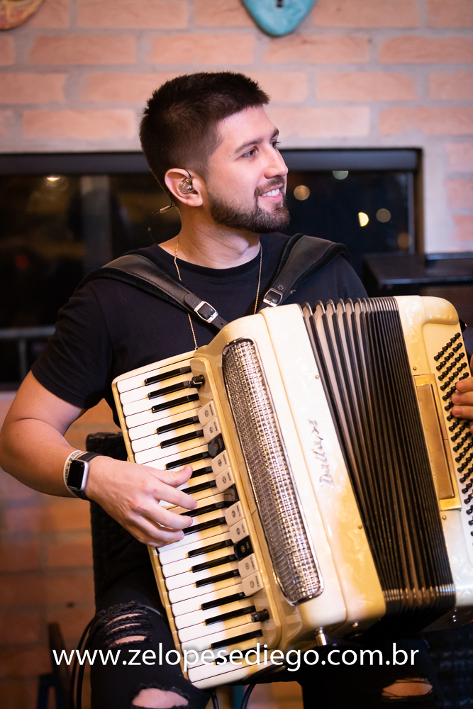 show-com-ze-lopes-e-diego-e-banda-no-kauai-sports-ribeirao-preto-sao-paulo