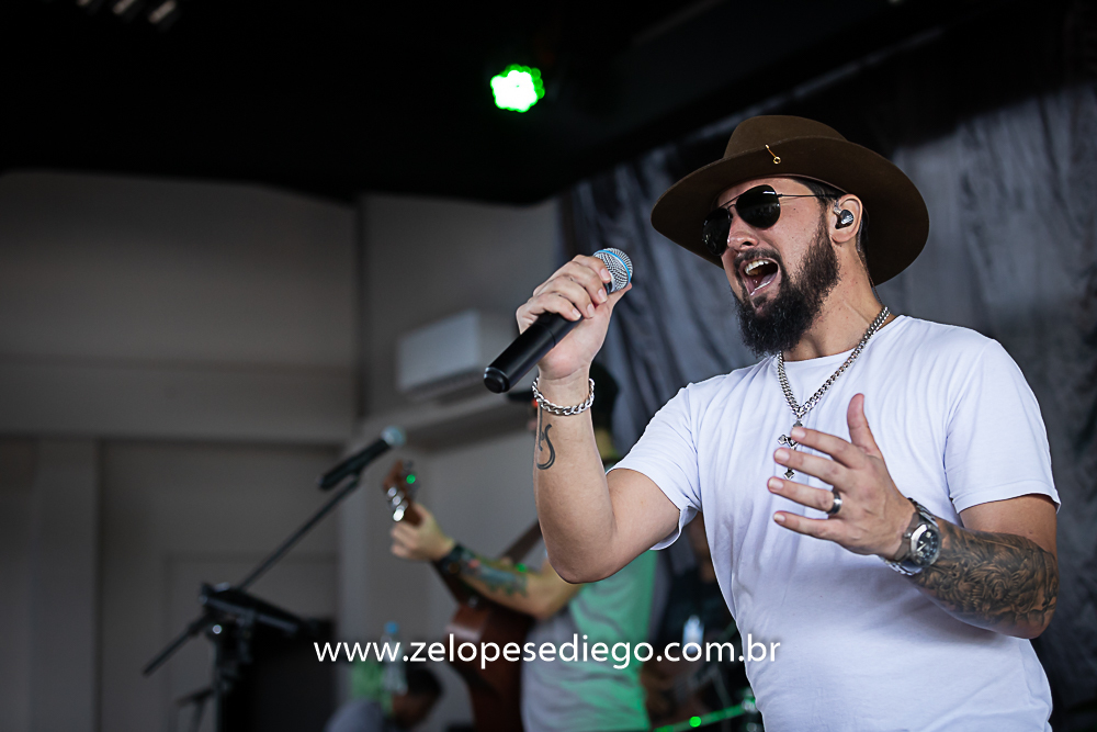 show-com-ze-lopes-e-diego-e-banda-no-aniversario-de-cristina-pavan-no-espaco-villas-em-sertaozinho-sao-paulo