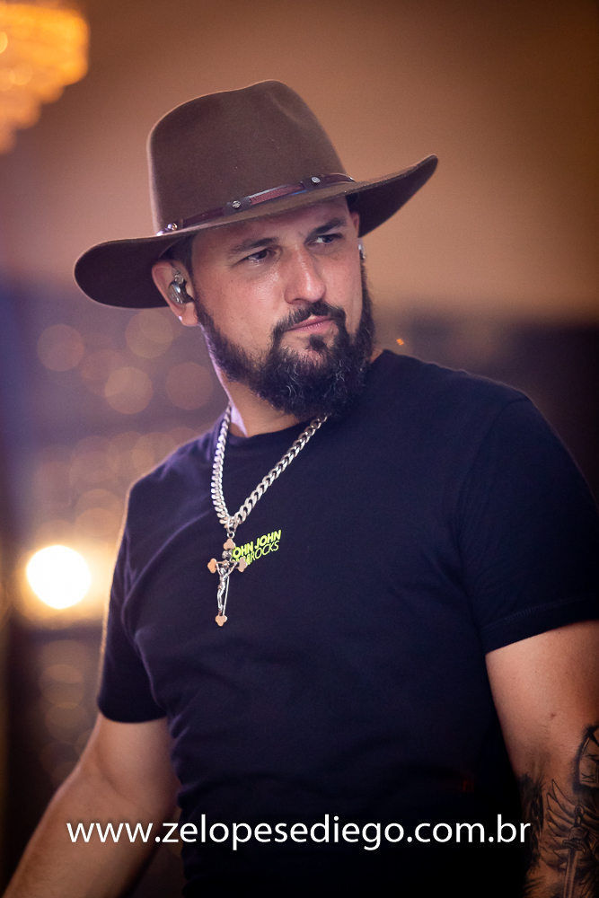 show-com-ze-lopes-e-diego-e-banda-no-casamento-de-tamara-e-everton-no-casa-branca-festas-em-sertaozinho-saopaulo