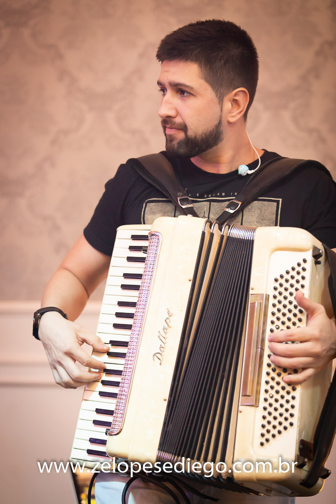 show-com-ze-lopes-e-diego-e-banda-no-casamento-de-tamara-e-everton-no-casa-branca-festas-em-sertaozinho-saopaulo