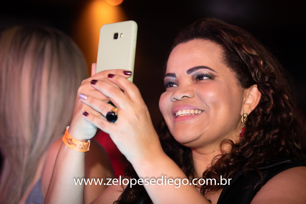 show-com-ze-lopes-e-diego-no-bar-canacaiana-em-sertaozinho-sao-paulo