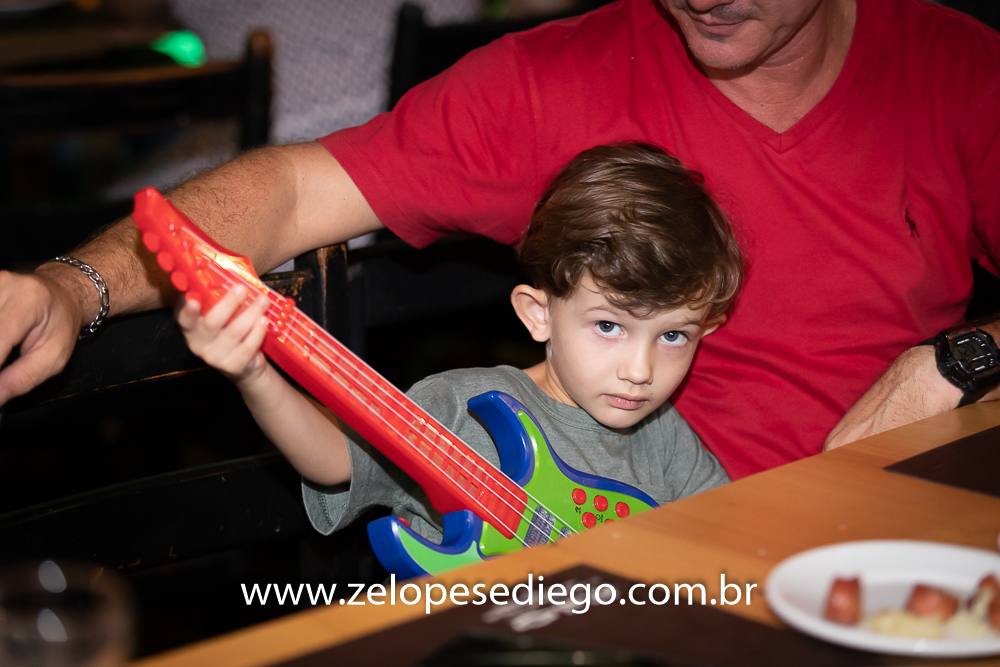 show-acustico-com-ze-lopes-e-diego-na-cachacaria-agua-doce-em-sertaozinho-sao-paulo