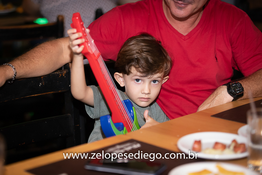 show-acustico-com-ze-lopes-e-diego-na-cachacaria-agua-doce-em-sertaozinho-sao-paulo