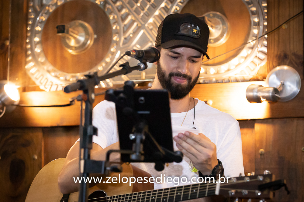 show-acustico-com-ze-lopes-e-diego-na-cachacaria-agua-doce-em-sertaozinho-sao-paulo