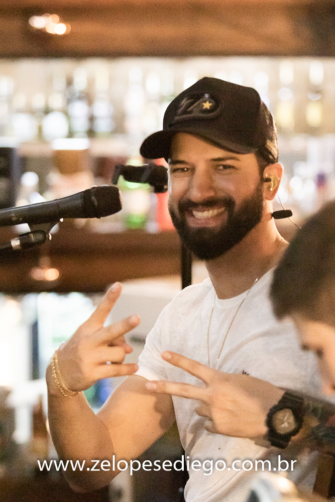 show-acustico-com-ze-lopes-e-diego-na-cachacaria-agua-doce-em-sertaozinho-sao-paulo