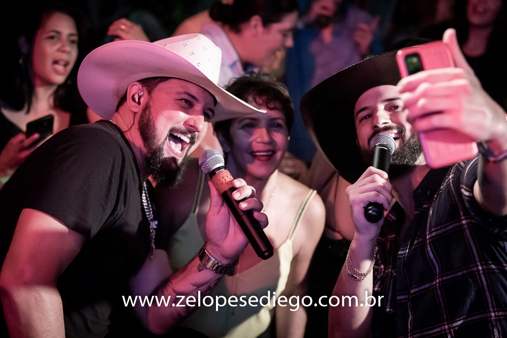show-com-ze-lopes-e-diego-e-banda-no-bar-canacaiana-em-sertaozinho-sao-paulo