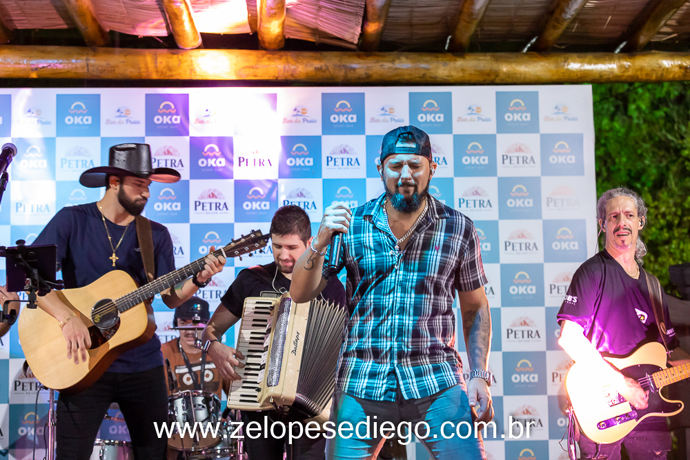 show-com-ze-lopes-e-diego-na-inauguracao-do-oka-sport-bar-em-sertaozinho-sao-paulo