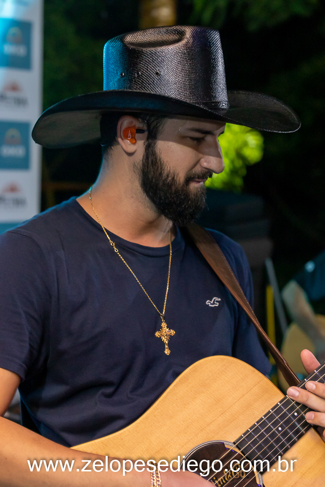 show-com-ze-lopes-e-diego-na-inauguracao-do-oka-sport-bar-em-sertaozinho-sao-paulo