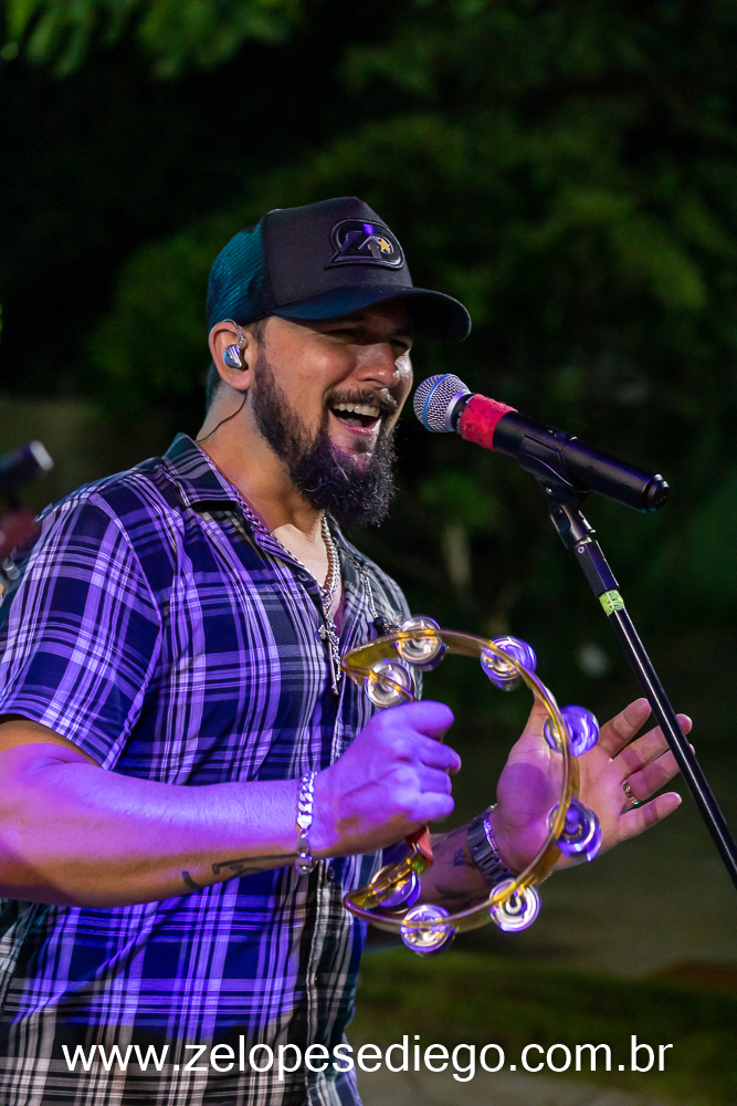 show-com-ze-lopes-e-diego-na-inauguracao-do-oka-sport-bar-em-sertaozinho-sao-paulo