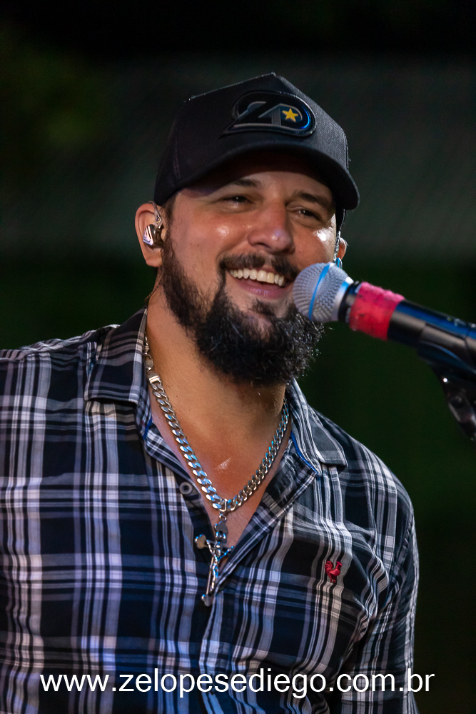 show-com-ze-lopes-e-diego-na-inauguracao-do-oka-sport-bar-em-sertaozinho-sao-paulo