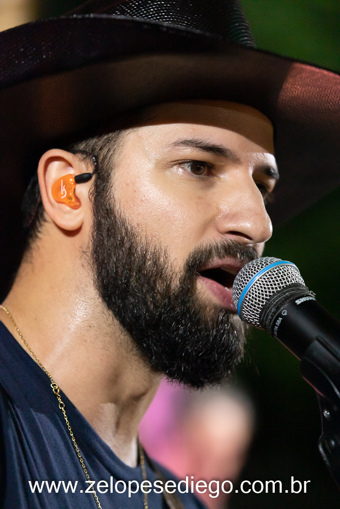 show-com-ze-lopes-e-diego-na-inauguracao-do-oka-sport-bar-em-sertaozinho-sao-paulo