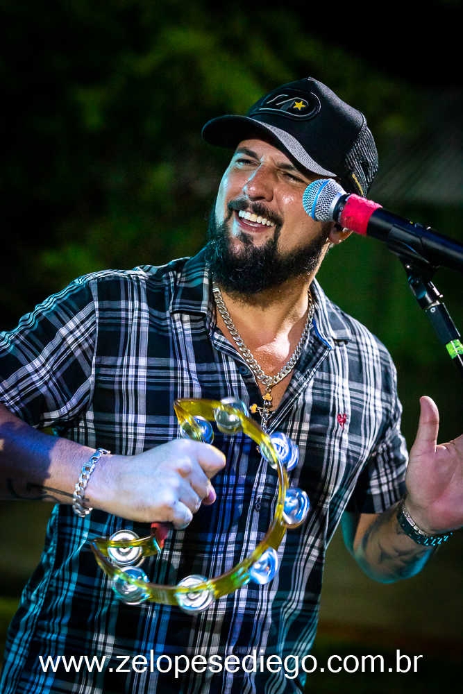 show-com-ze-lopes-e-diego-na-inauguracao-do-oka-sport-bar-em-sertaozinho-sao-paulo