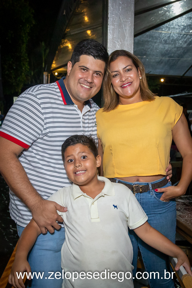 show-com-ze-lopes-e-diego-na-inauguracao-do-oka-sport-bar-em-sertaozinho-sao-paulo