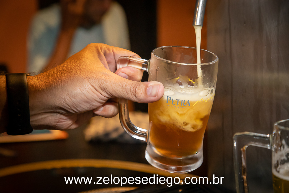 show-com-ze-lopes-e-diego-na-inauguracao-do-oka-sport-bar-em-sertaozinho-sao-paulo