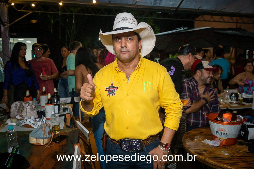 show-com-ze-lopes-e-diego-na-inauguracao-do-oka-sport-bar-em-sertaozinho-sao-paulo
