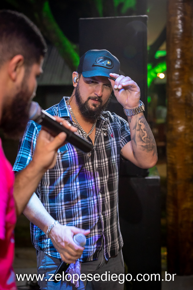 show-com-ze-lopes-e-diego-na-inauguracao-do-oka-sport-bar-em-sertaozinho-sao-paulo