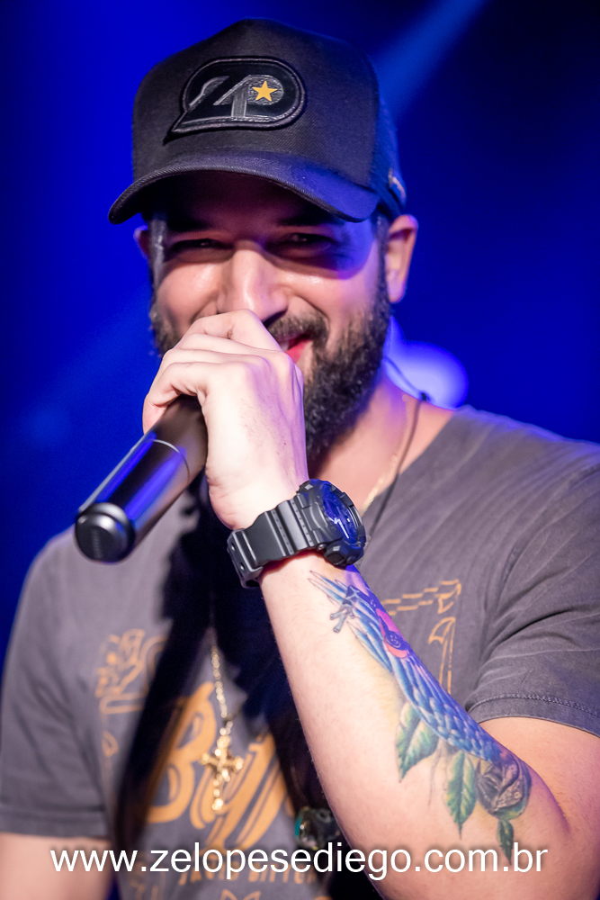 show-com-ze-lopes-e-diego-no-bar-canacaiana-em-sertaozinho-sao-paulo