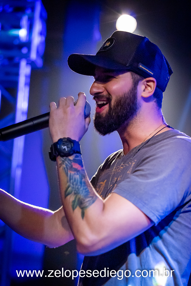 show-com-ze-lopes-e-diego-no-bar-canacaiana-em-sertaozinho-sao-paulo