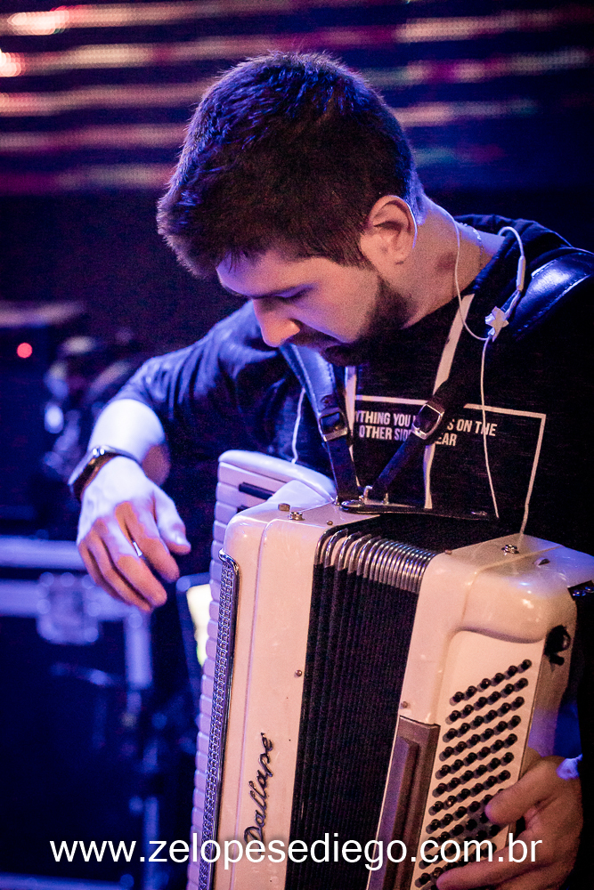 show-com-ze-lopes-e-diego-no-bar-canacaiana-em-sertaozinho-sao-paulo