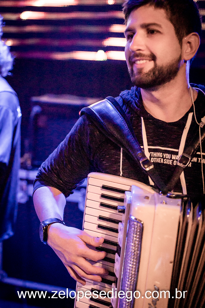 show-com-ze-lopes-e-diego-no-bar-canacaiana-em-sertaozinho-sao-paulo