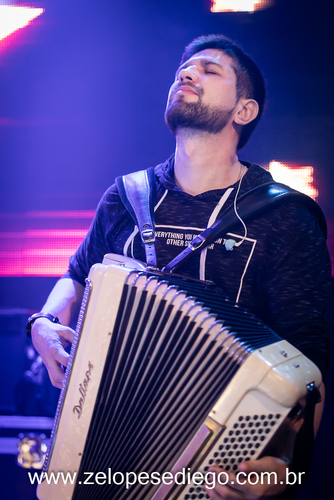 show-com-ze-lopes-e-diego-no-bar-canacaiana-em-sertaozinho-sao-paulo