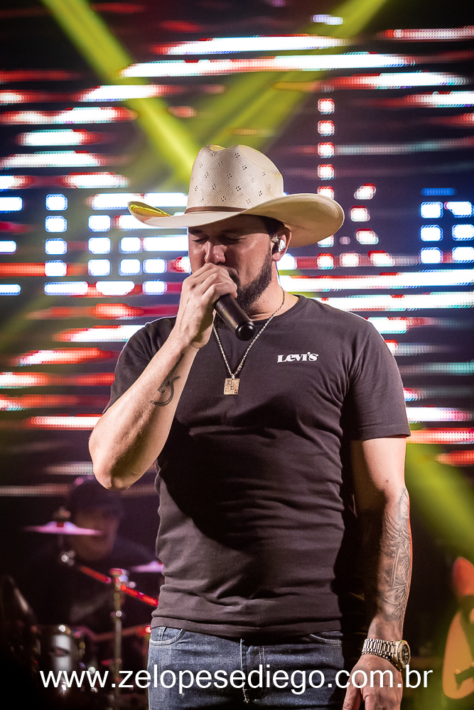 show-com-ze-lopes-e-diego-no-bar-canacaiana-em-sertaozinho-sao-paulo