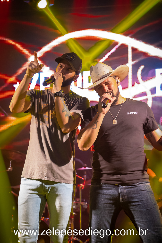 show-com-ze-lopes-e-diego-no-bar-canacaiana-em-sertaozinho-sao-paulo
