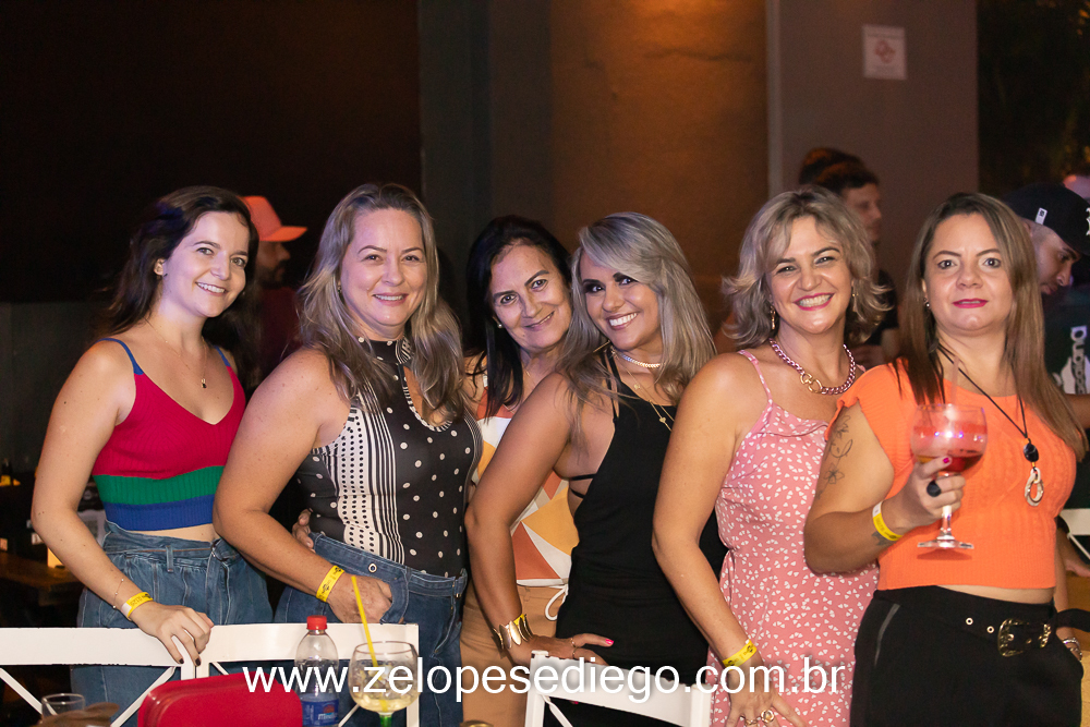 show-com-ze-lopes-e-diego-no-bar-canacaiana-em-sertaozinho-sao-paulo
