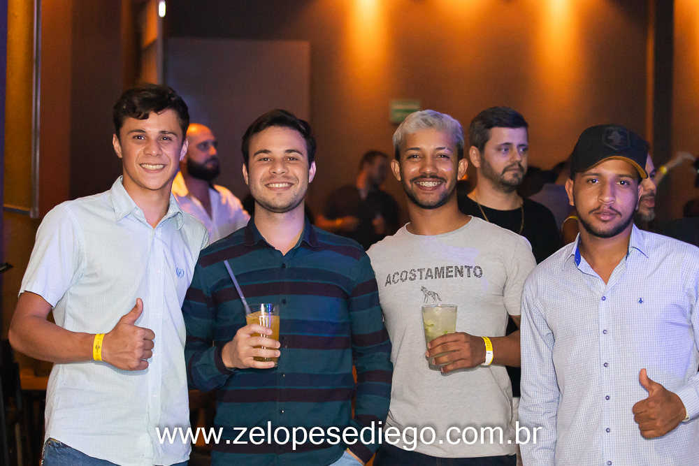 show-com-ze-lopes-e-diego-no-bar-canacaiana-em-sertaozinho-sao-paulo