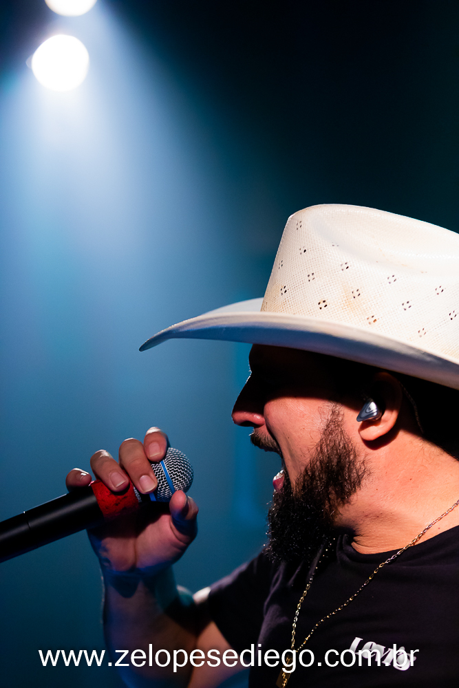 show-com-ze-lopes-e-diego-no-bar-canacaiana-em-sertaozinho-sao-paulo