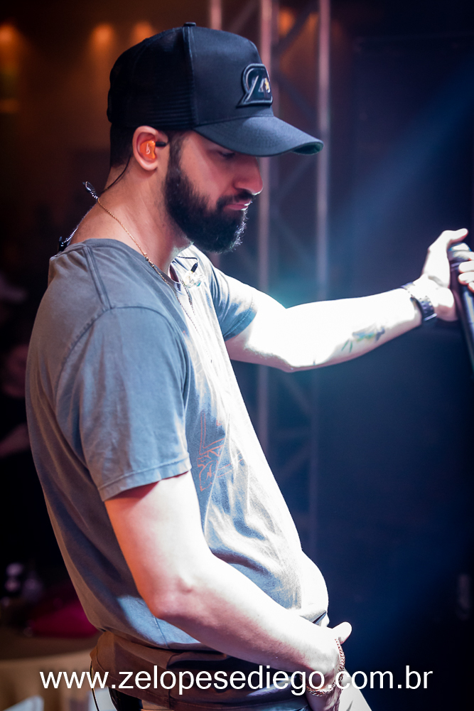 show-com-ze-lopes-e-diego-no-bar-canacaiana-em-sertaozinho-sao-paulo