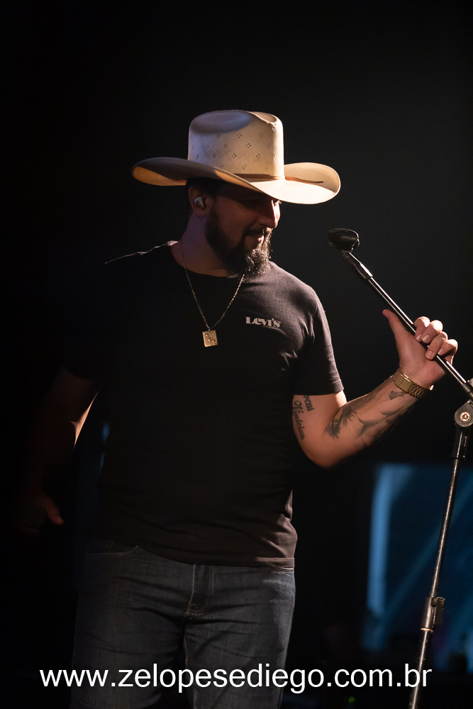 show-com-ze-lopes-e-diego-no-bar-canacaiana-em-sertaozinho-sao-paulo