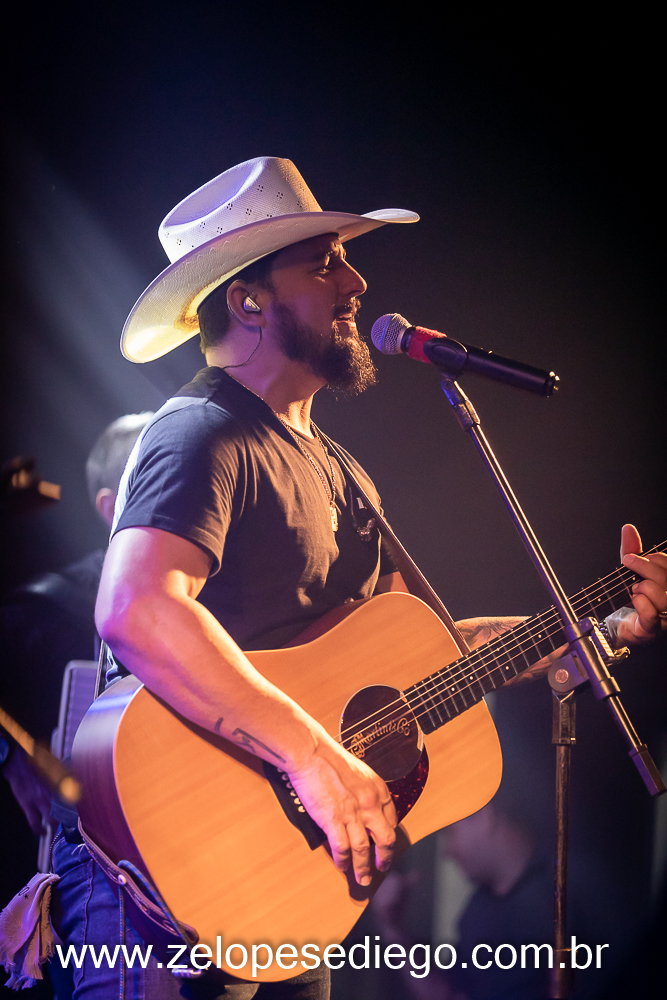 show-com-ze-lopes-e-diego-no-bar-canacaiana-em-sertaozinho-sao-paulo