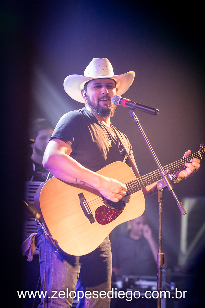 show-com-ze-lopes-e-diego-no-bar-canacaiana-em-sertaozinho-sao-paulo