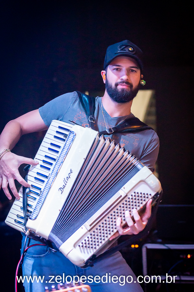 show-com-ze-lopes-e-diego-no-bar-canacaiana-em-sertaozinho-sao-paulo