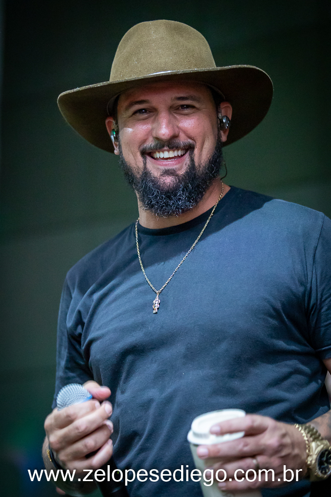  show-com-ze-lopes-e-diego-e-banda-no-boteco-tukas-em-sertaozinho-sao-paulo