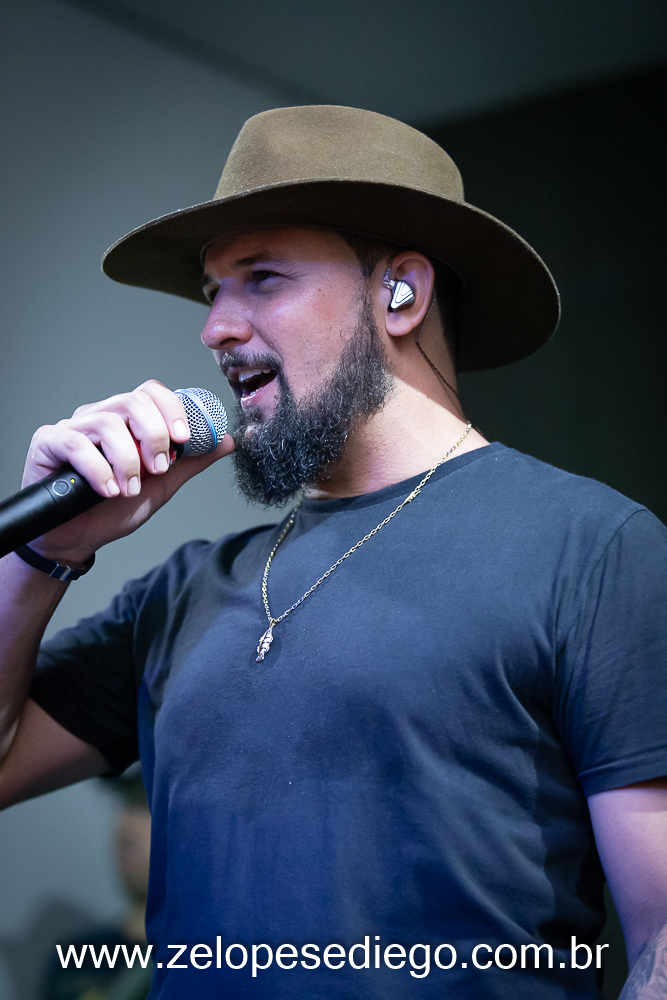  show-com-ze-lopes-e-diego-e-banda-no-boteco-tukas-em-sertaozinho-sao-paulo